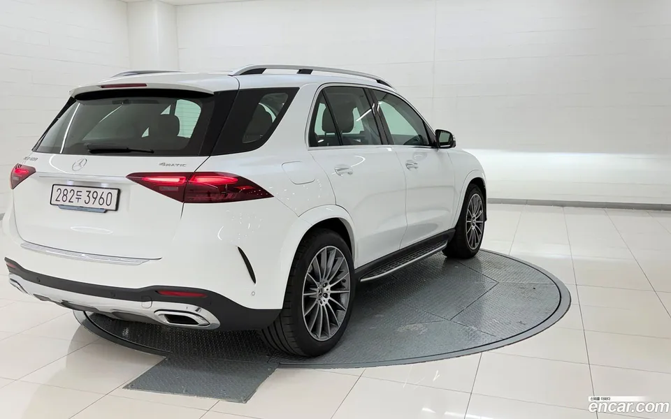 Mercedes-Benz GLE-Class GLE450 4MATIC 2025 — thumbnail 2