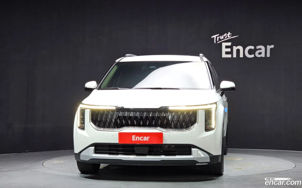 Kia Carnival 9 2024 — thumbnail 3