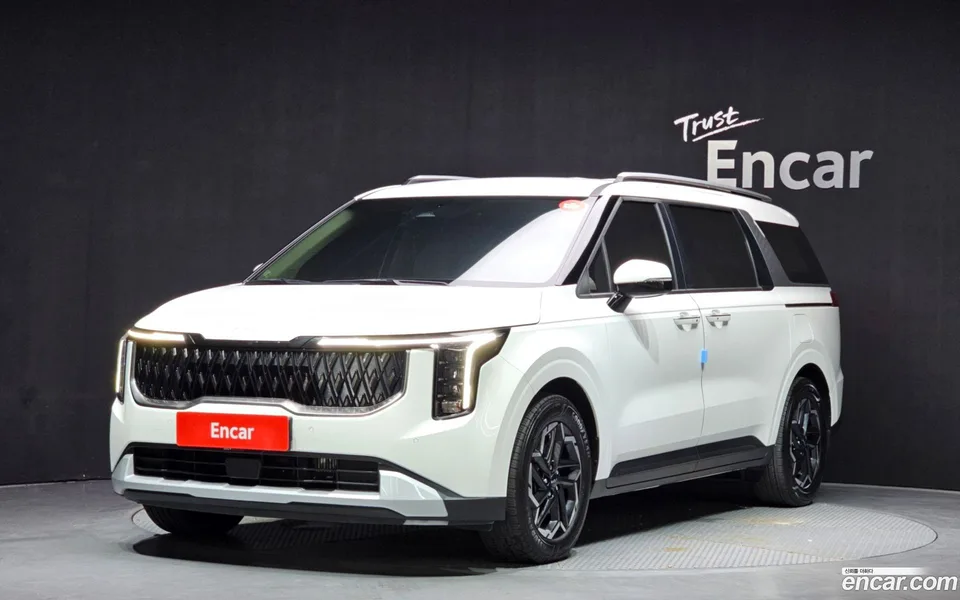 Kia Carnival 9 2024 — photo 1, buy with delivery to Moscow