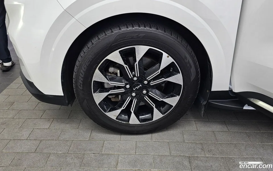 Kia Carnival 9 2022 — thumbnail 2