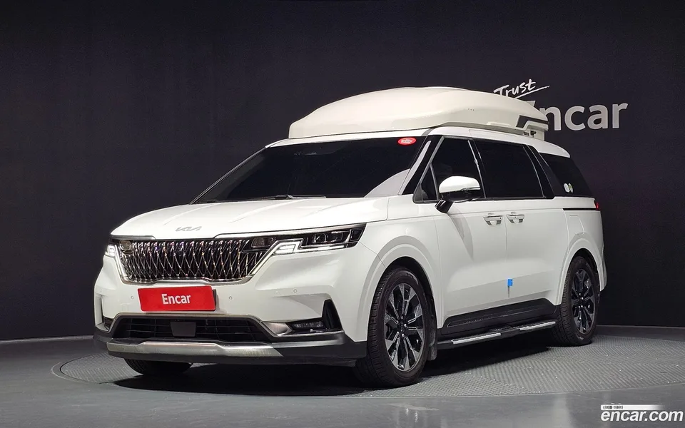 Kia Carnival 9 2022 — photo 1, buy with delivery to Moscow