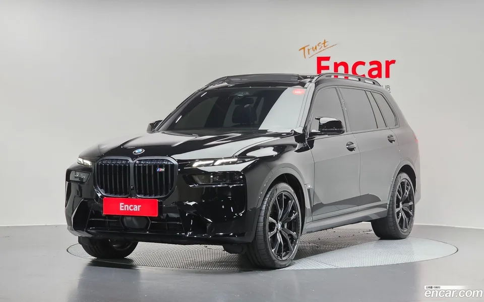 BMW X7 M60i xDrive M 6 2025 — photo 1, buy with delivery to Moscow