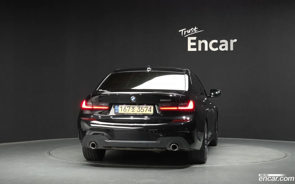 BMW 3 Series 320i M 2022 — thumbnail 4