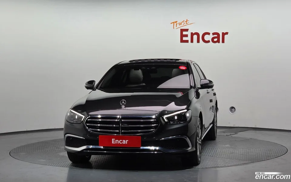 Mercedes-Benz E-Class E350 4MATIC 2022 — thumbnail 3