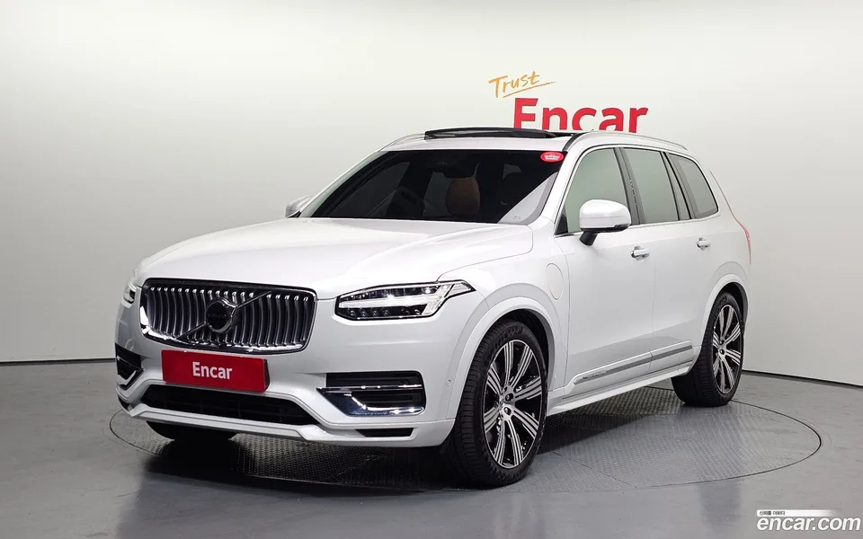 Volvo XC90 T8 2023 — photo 1, buy with delivery to Moscow