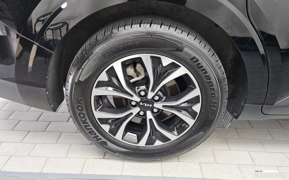 Kia Carnival 9 2023 — thumbnail 2