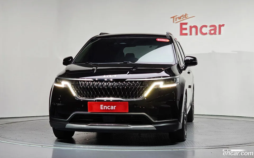 Kia Carnival 9 2023 — thumbnail 3