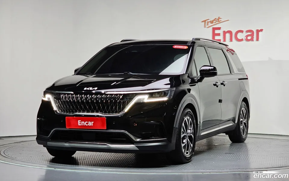 Kia Carnival 9 2023 — photo 1, buy with delivery to Moscow