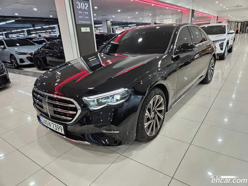 Mercedes-Benz E-Class E300 4MATIC 2025 — photo 1, buy with delivery to Moscow