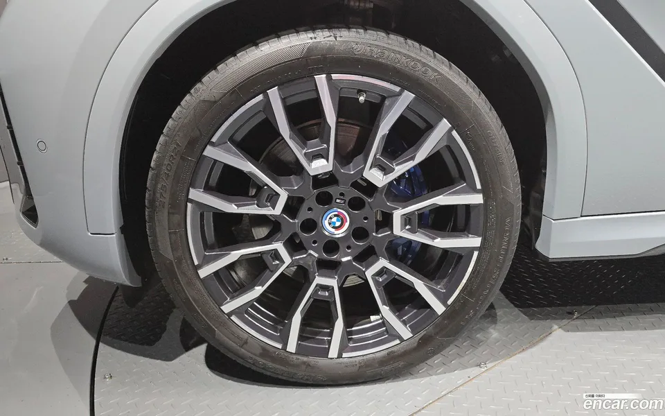 BMW X6 xDrive40i M 2024 — thumbnail 5