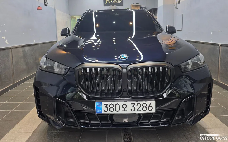 BMW X5 xDrive 50e M 2026 — photo 1, buy with delivery to Moscow