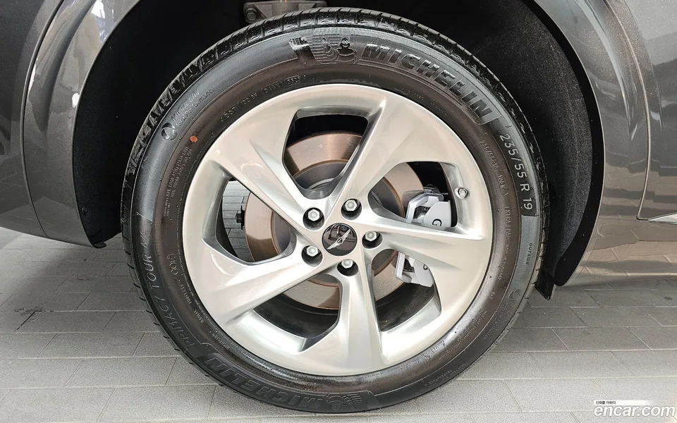 Genesis GV70 2.5T AWD 2025 — thumbnail 2