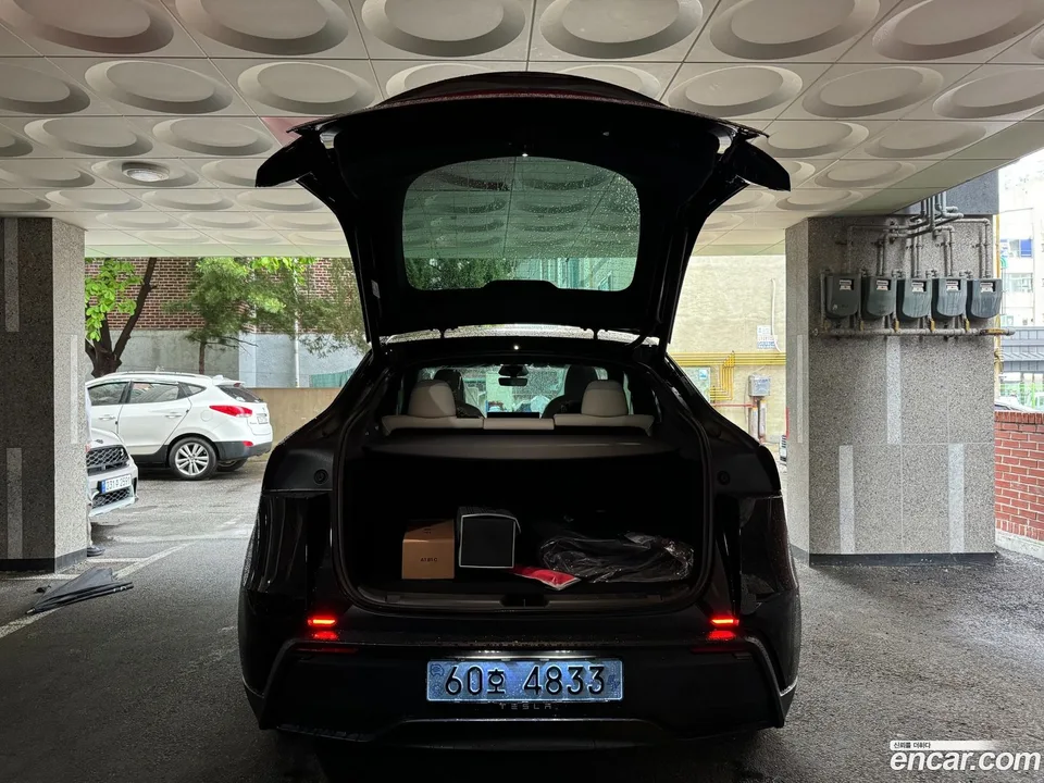 Tesla Model Y RWD 2026 — thumbnail 2
