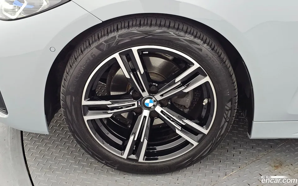 BMW 4 Series 420i M 2022 — thumbnail 2
