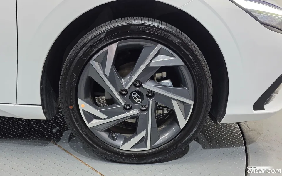 Hyundai Avante CN7 Hybrid 2025 — thumbnail 5