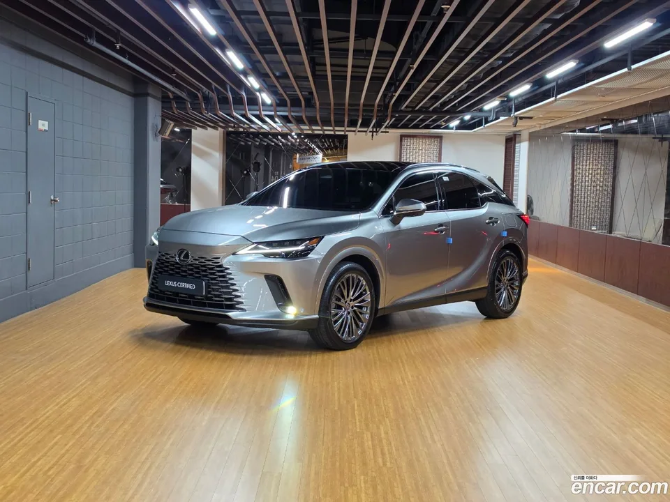 Lexus RX 350h 2023 — photo 1, buy with delivery to Moscow