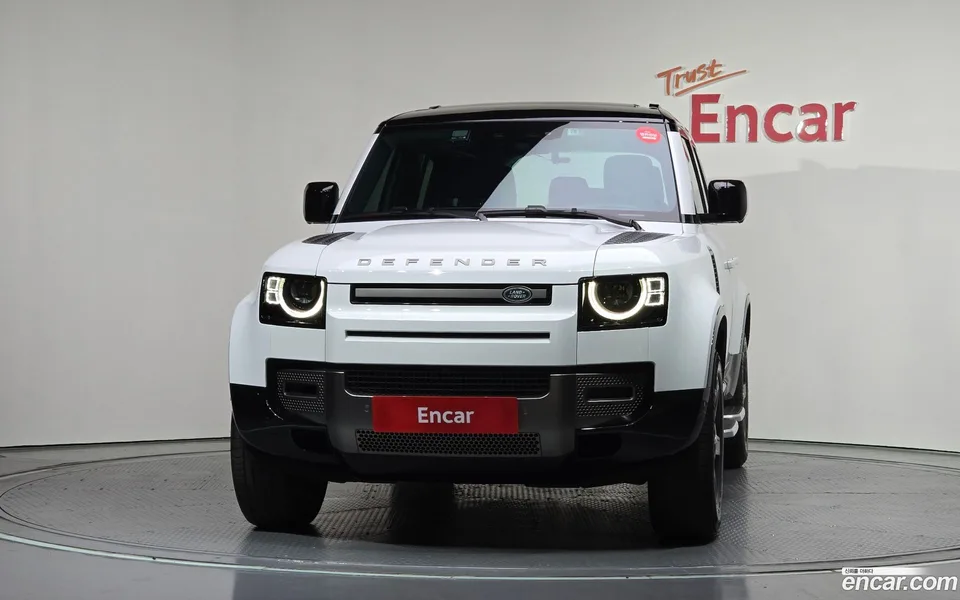 Land Rover Defender 110 P300 X- SE 2024 — thumbnail 3
