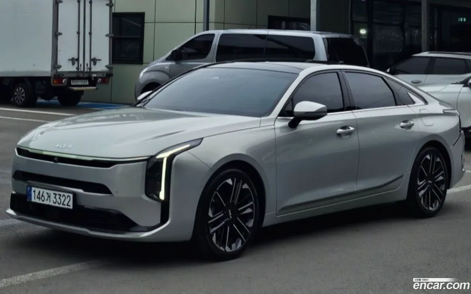 Kia K8 Hybrid 2024 — thumbnail 2