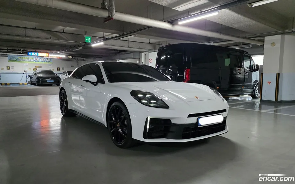 Porsche Panamera (976) 2.9 AWD 2024 — photo 1, buy with delivery to Moscow