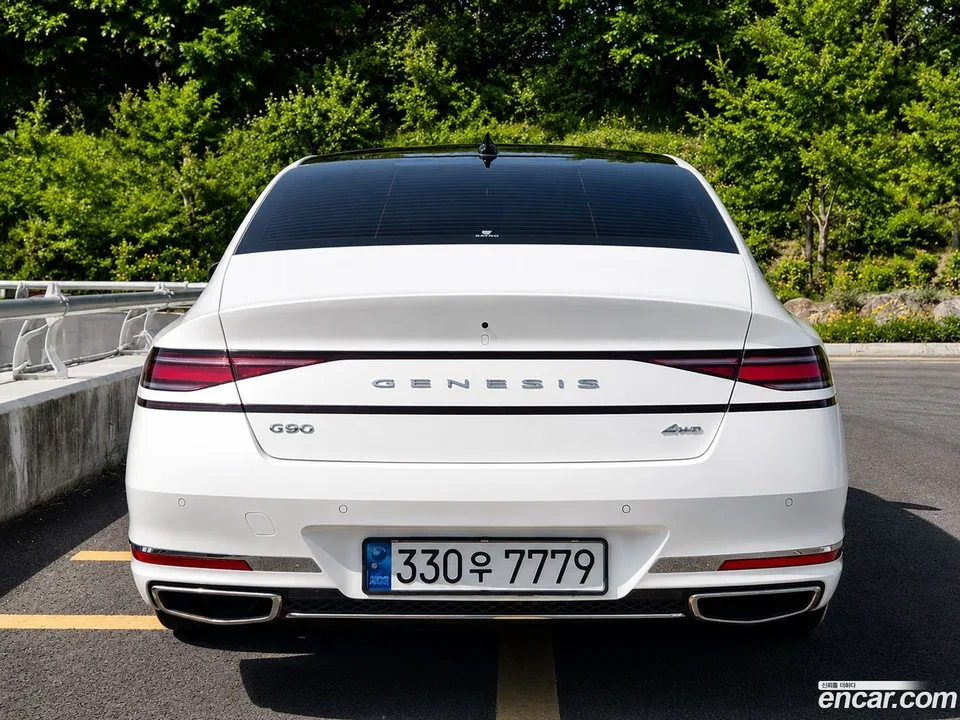 Genesis G90 3.5 e-S/C AWD 2023 — thumbnail 4