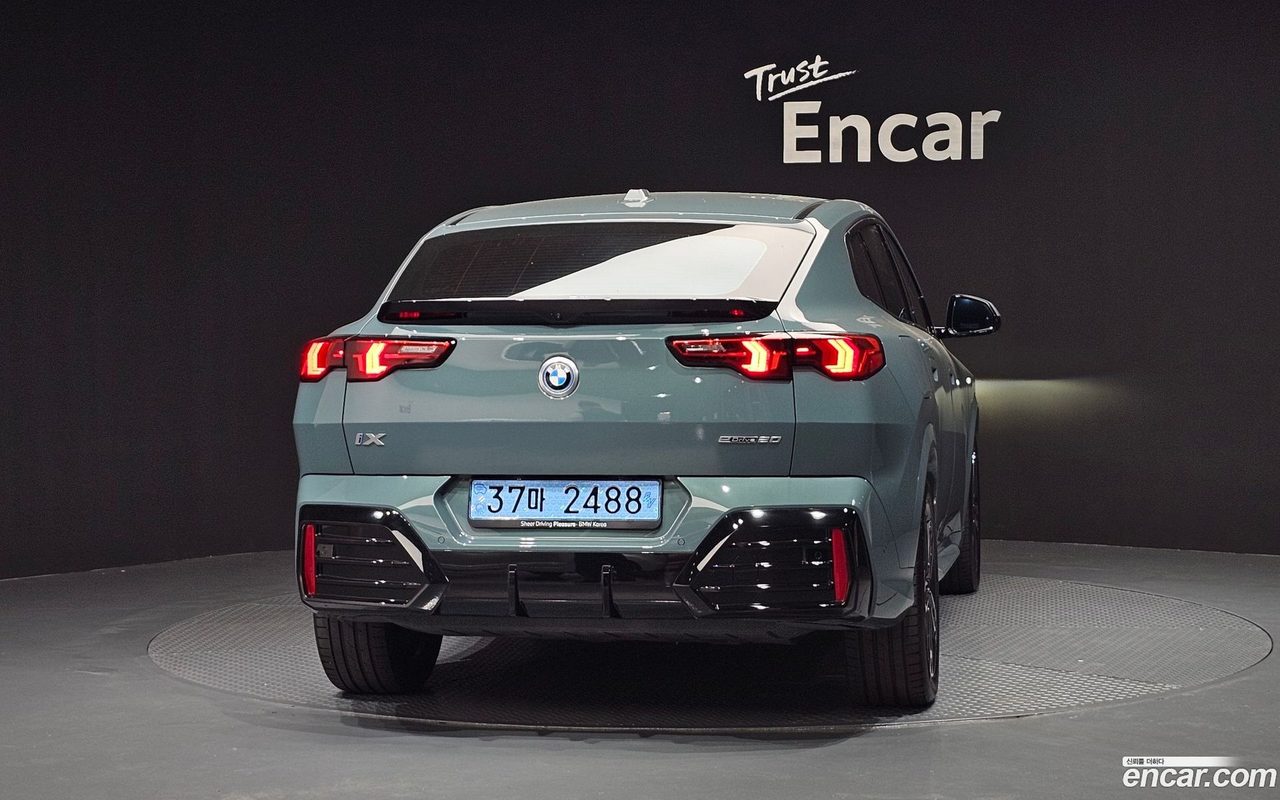 BMW iX2 2024 — 4