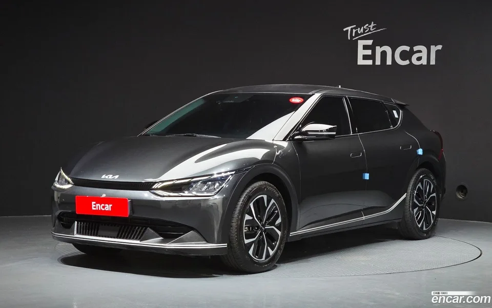 Kia EV6 2022 — photo 1, buy with delivery to Moscow