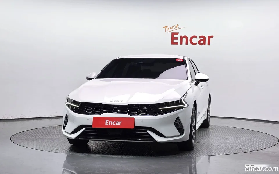 Kia K5 Hybrid 2023 — thumbnail 3
