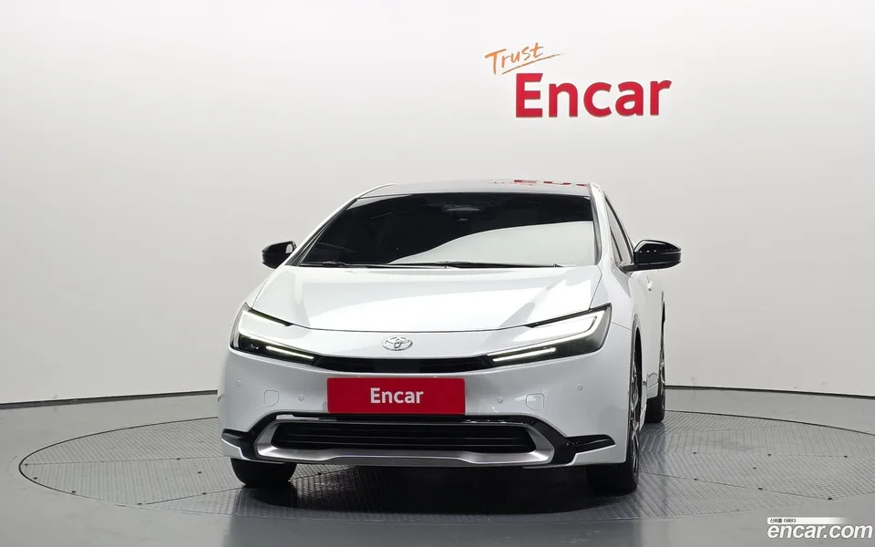 Toyota Prius 2.0 PHEV XSE 2024 — thumbnail 3
