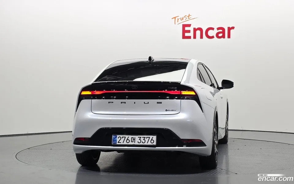 Toyota Prius 2.0 PHEV XSE 2024 — thumbnail 4