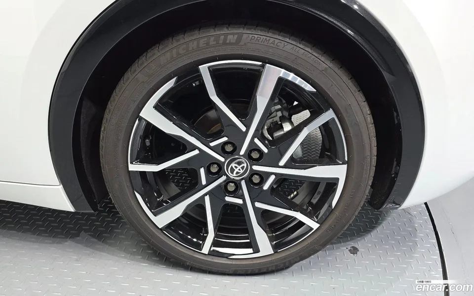 Toyota Prius 2.0 PHEV XSE 2024 — thumbnail 5