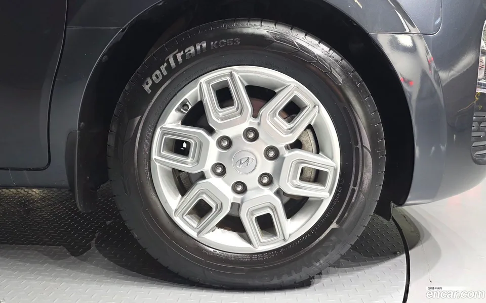 Hyundai Staria 5 2022 — thumbnail 5
