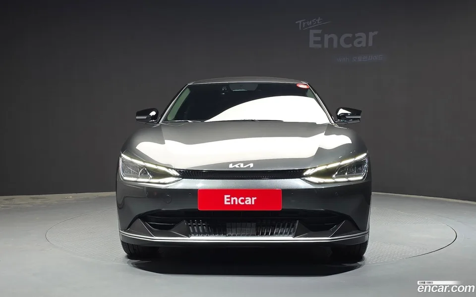 Kia EV6 2023 — thumbnail 3
