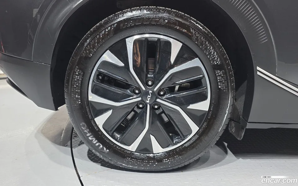 Kia EV6 2023 — thumbnail 5