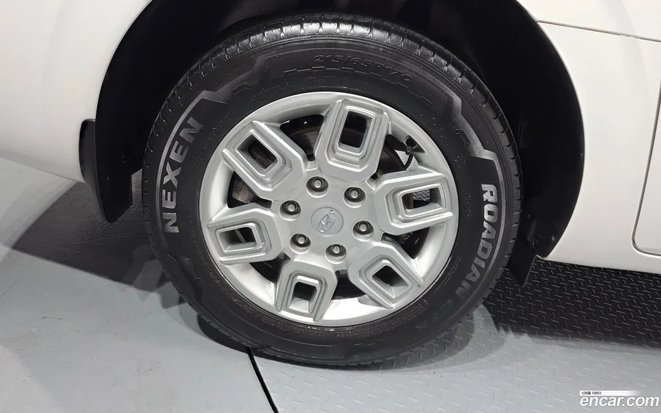 Hyundai Staria 3 2023 — thumbnail 2