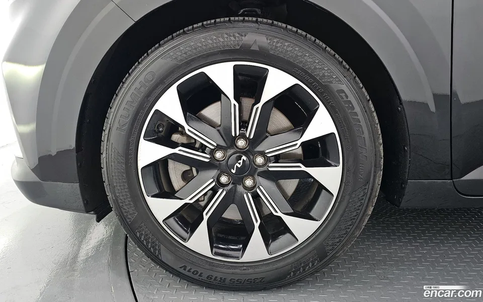Kia Carnival 9 2022 — thumbnail 5
