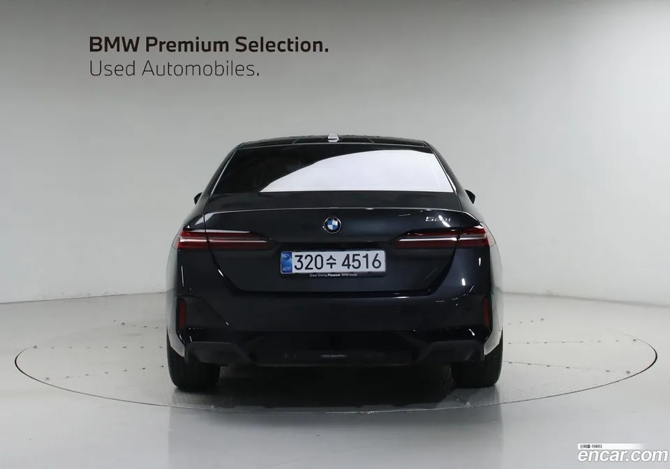 BMW 5 Series 520i M 2026 — thumbnail 3