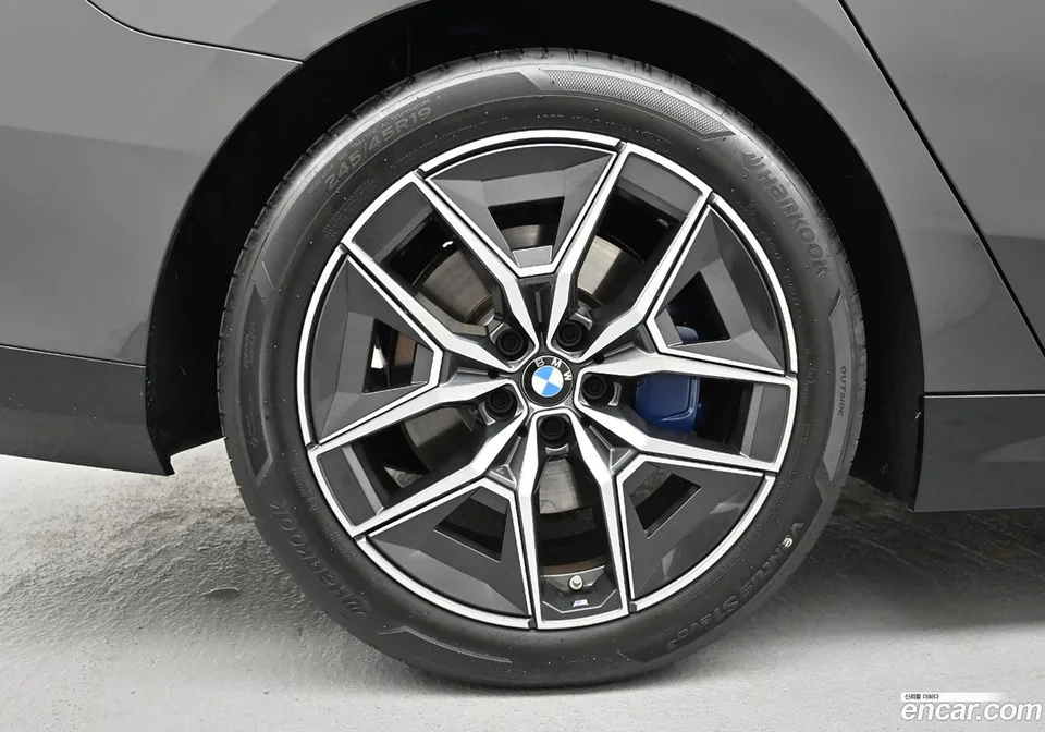 BMW 5 Series 520i M 2026 — thumbnail 5