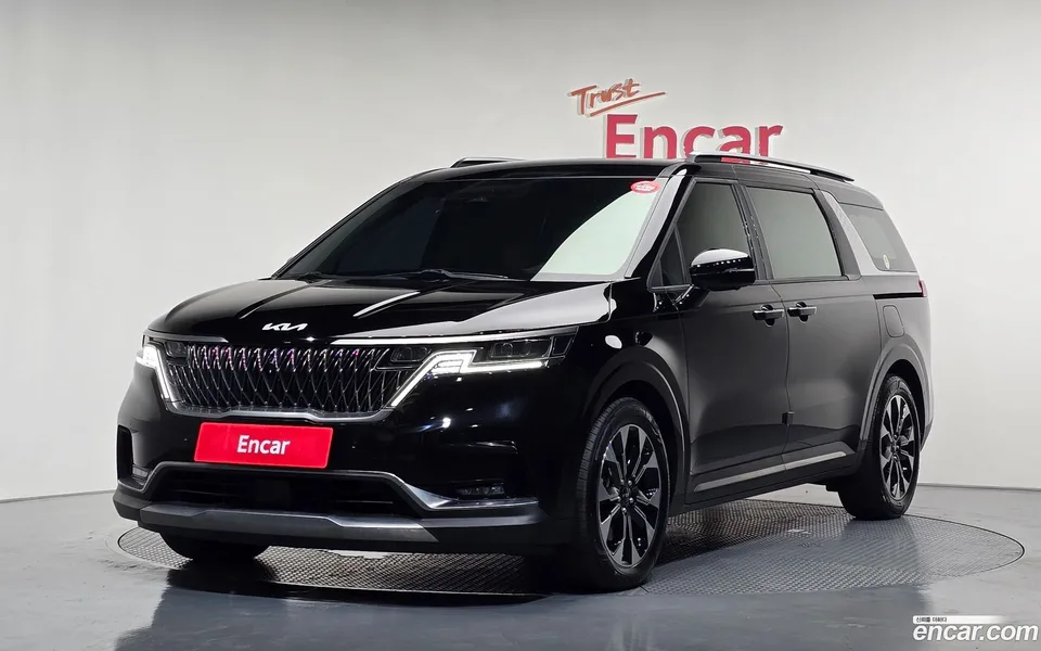 Kia Carnival 9 2022 — photo 1, buy with delivery to Moscow