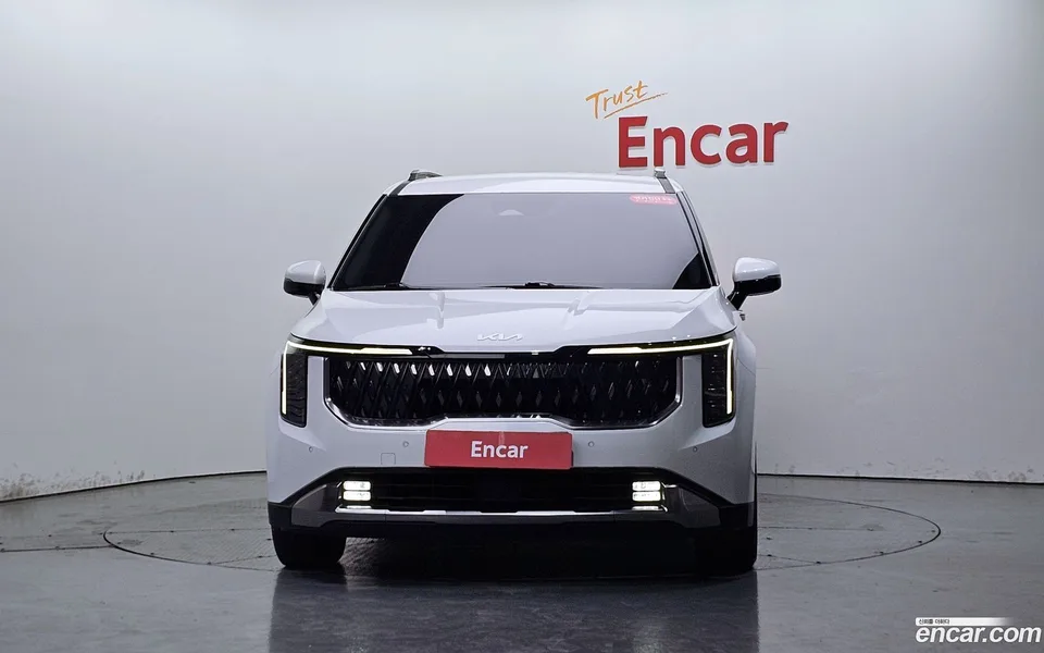 Kia Carnival 7 2024 — thumbnail 3