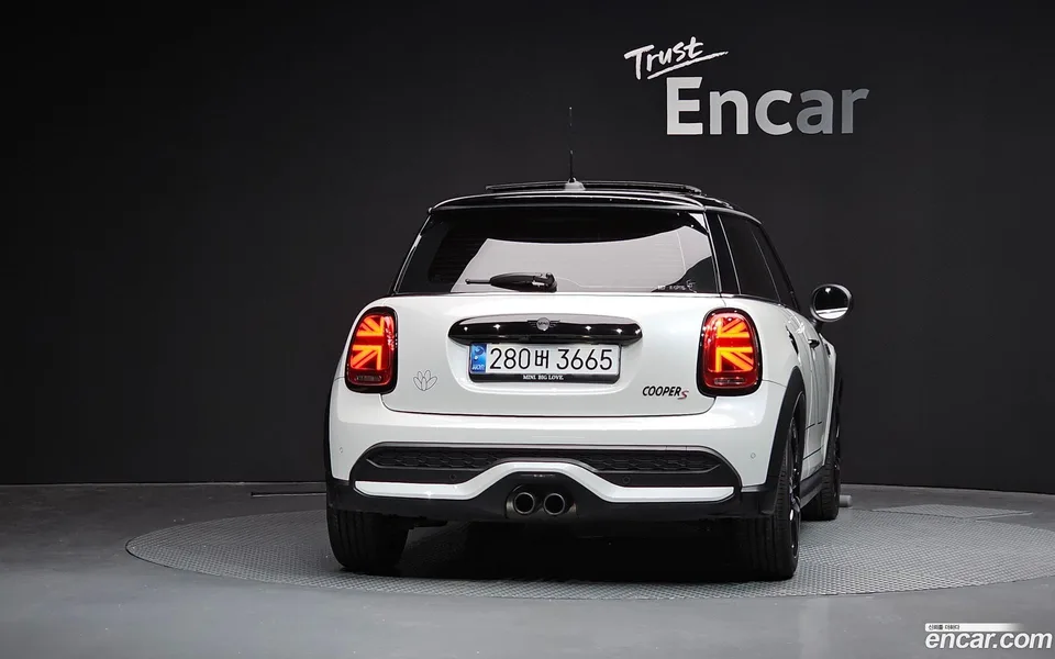 MINI Cooper S 2024 — миниатюра 4