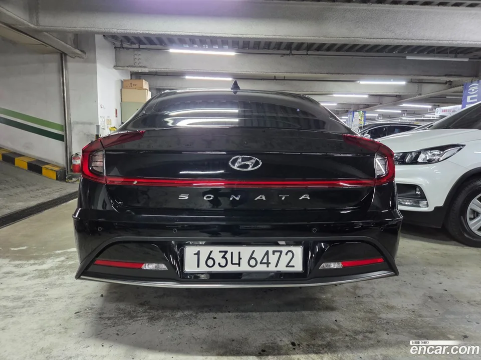 Hyundai Sonata Hybrid 2023 — thumbnail 4