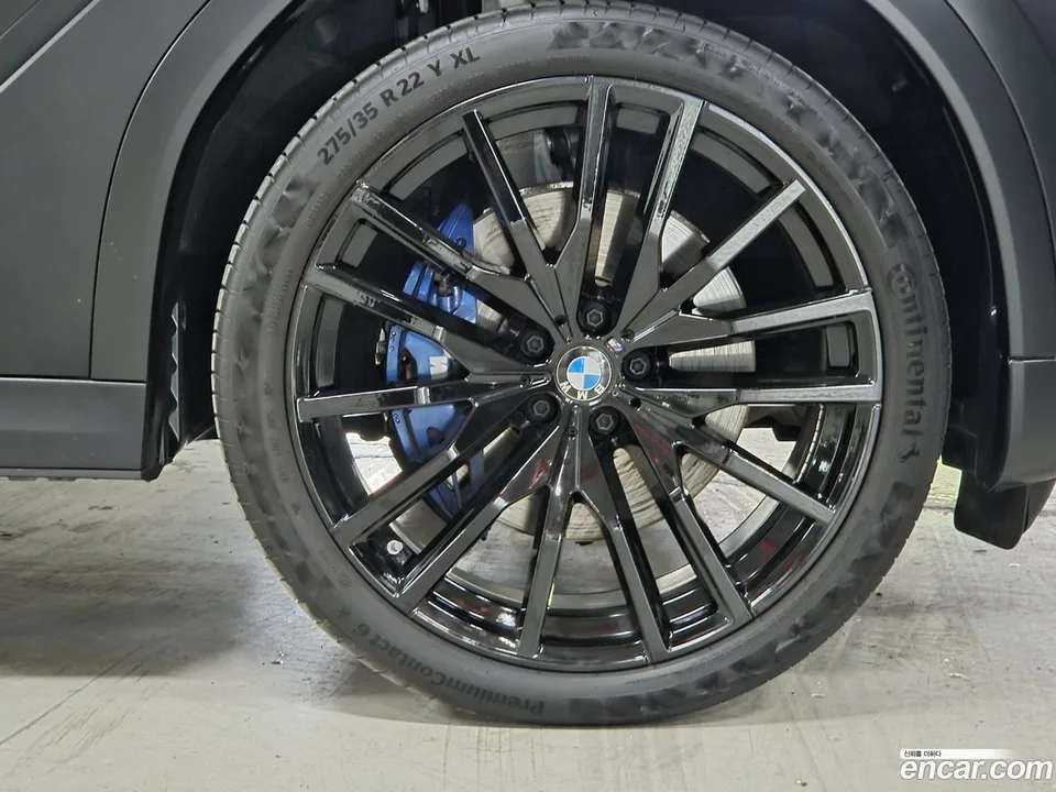 BMW X6 xDrive40i M 2025 — thumbnail 5