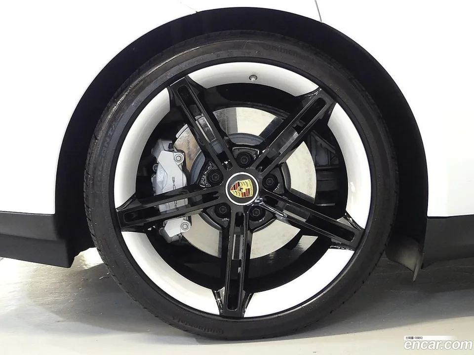 Porsche Taycan 4S 2023 — thumbnail 4
