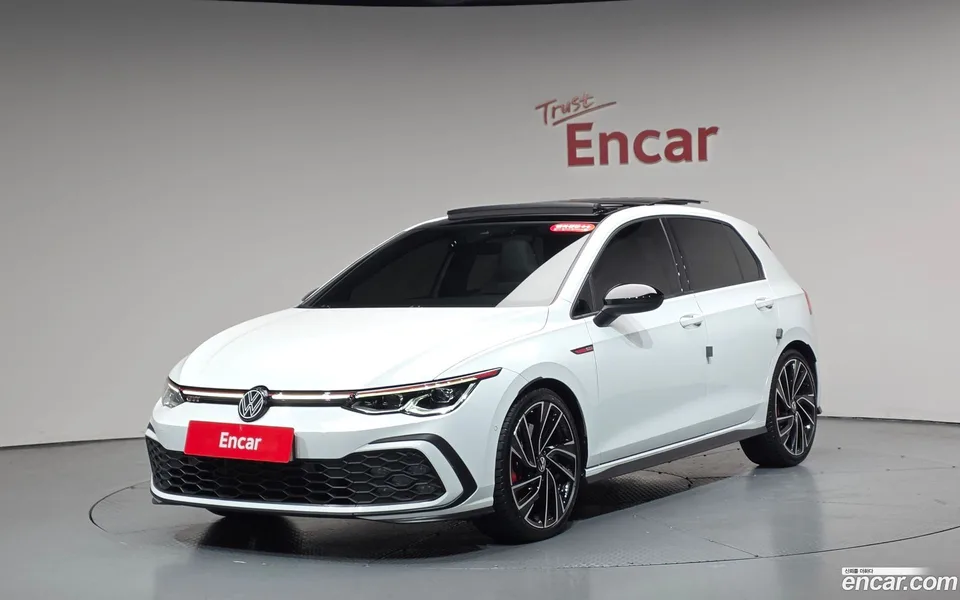 Volkswagen Golf 2.0 GTI 2024 — photo 1, buy with delivery to Moscow