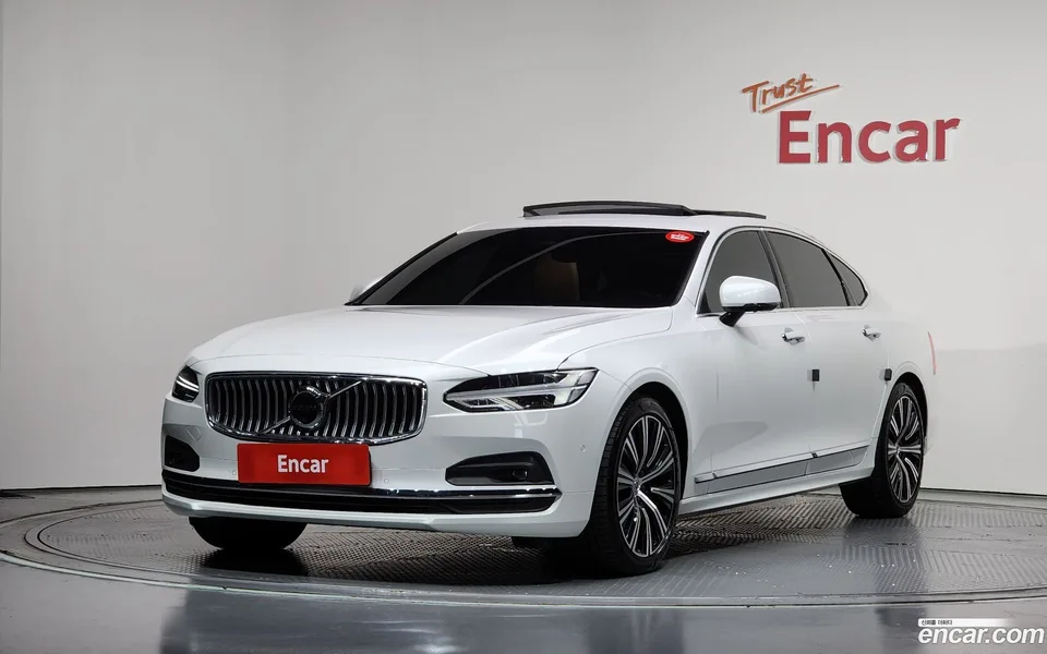 Volvo S90 B5 2023 — photo 1, buy with delivery to Moscow
