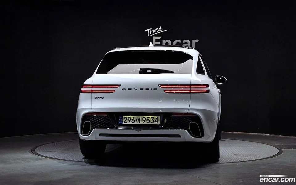Genesis GV70 2.5T 2WD 2022 — thumbnail 4