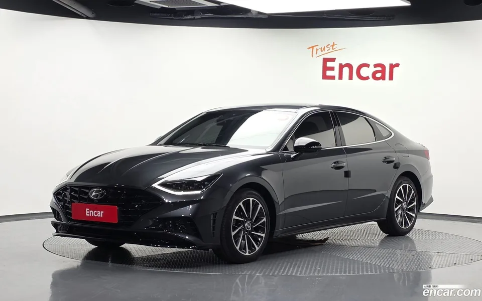 Hyundai Sonata 2.0 2022 — photo 1, buy with delivery to Moscow