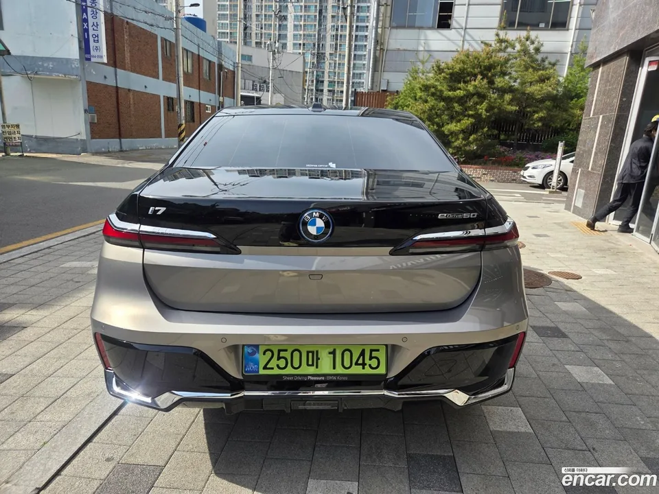 BMW i7 eDrive 50 M 2026 — thumbnail 4