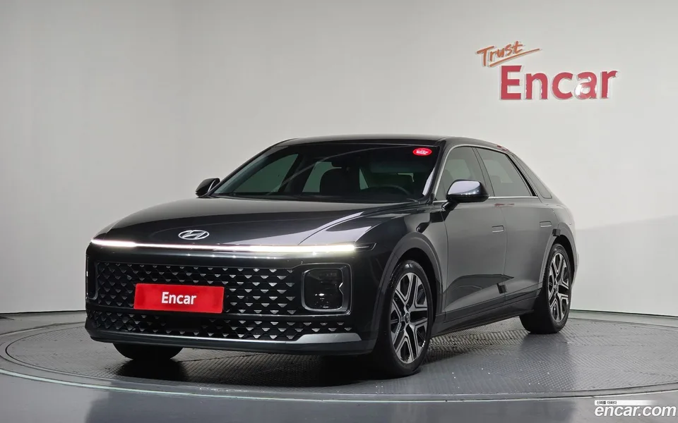 Hyundai Grandeur Hybrid 2023 — photo 1, buy with delivery to Moscow