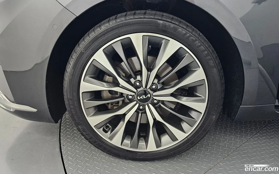 Kia K8 2.5 2WD 2023 — thumbnail 2